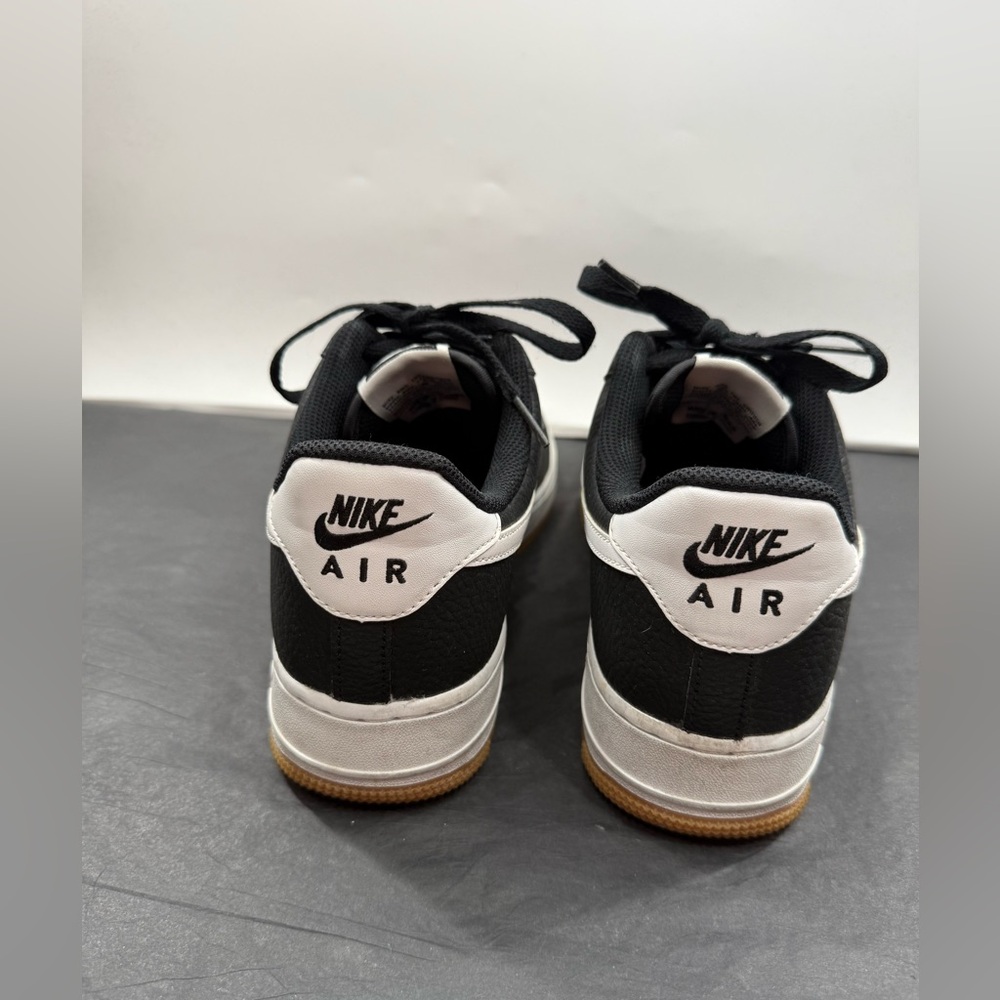 EUC Nike Air Force 1 ’07 Black White Gum Sneakers - Picture 11 of 13